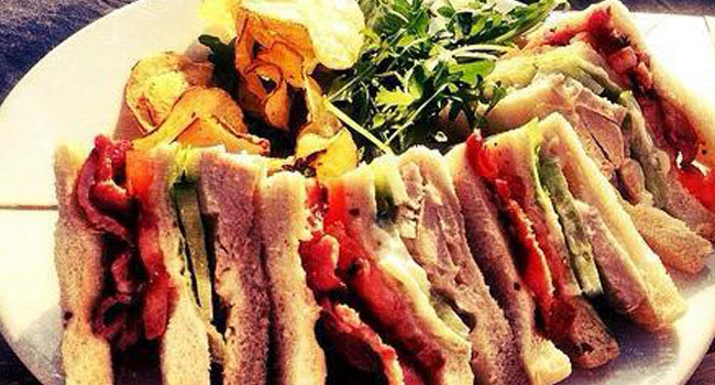over-ons-club-sandwich